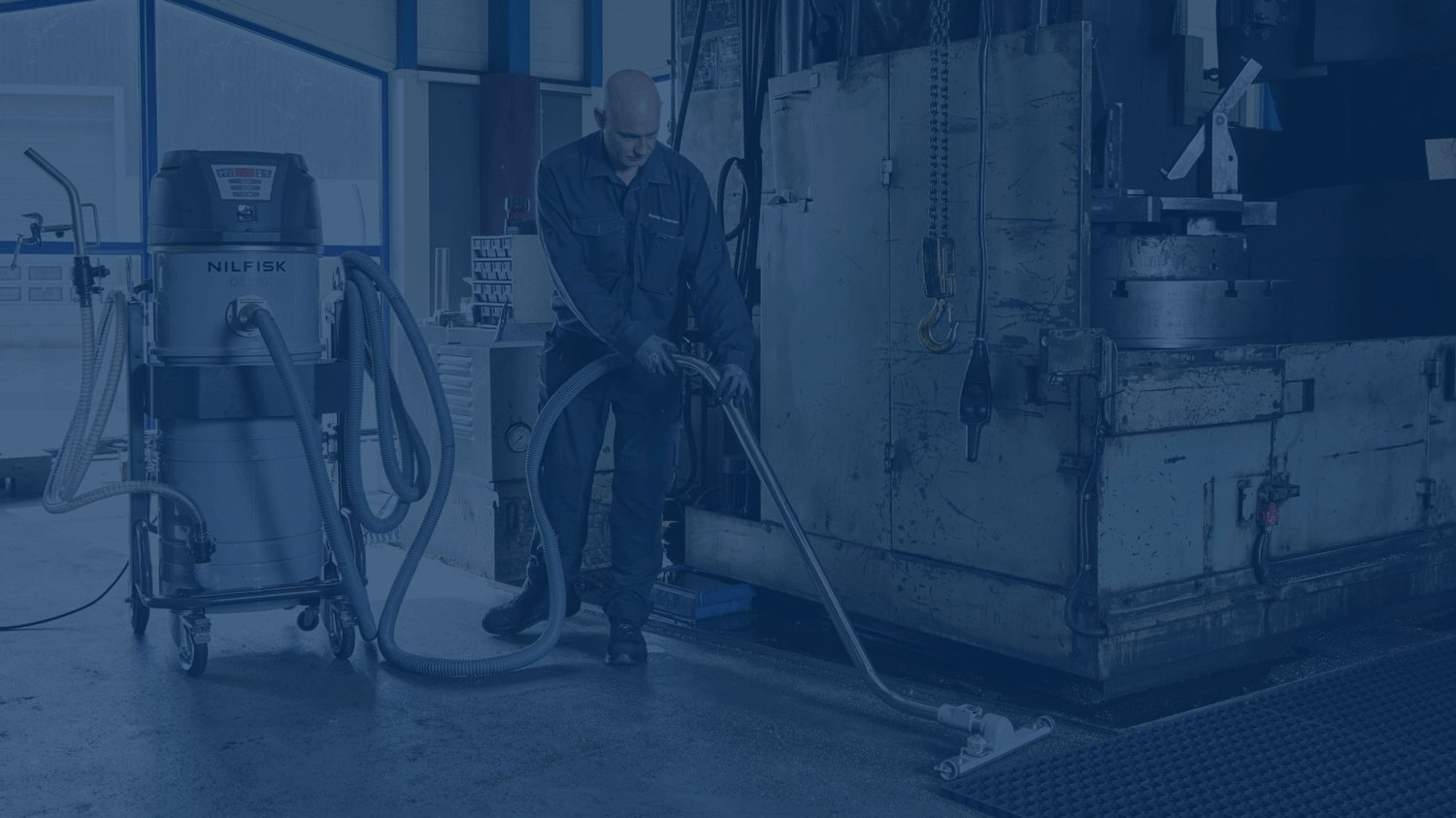 Nilfisk OIL230 industriële stofzuiger voor olie en spanen